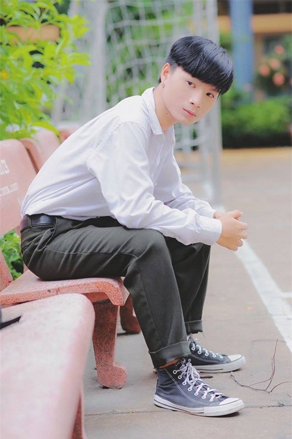 Sở hữu gương mặt ‘xấu lạ’, nam sinh Bình Thuận vẫn hút 200.000 theo dõi trên Facebook-5