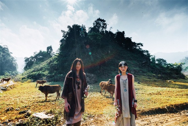 Cặp đôi Hà thành hóa trang thành dân du mục Mông Cổ, ôm rồng Nam Mỹ chụp ảnh cưới - Ảnh 12.