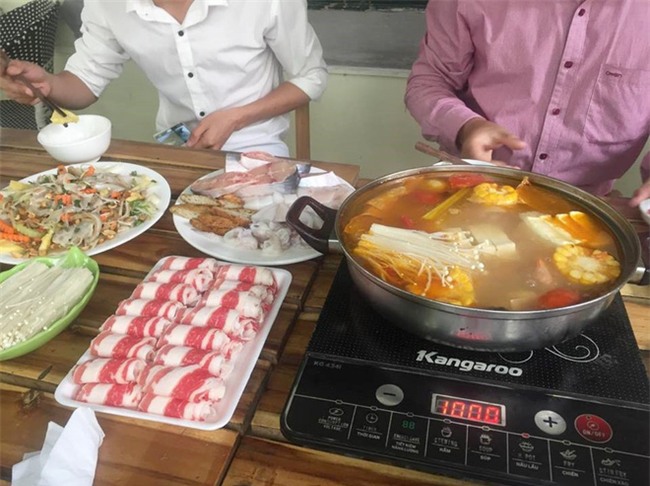 Ai mong đến Tết mặc ai, chứ chưa đến tháng Chạp, hội các bà nội trợ đã ôn lại kỷ niệm Tết hãi hồn - Ảnh 2.