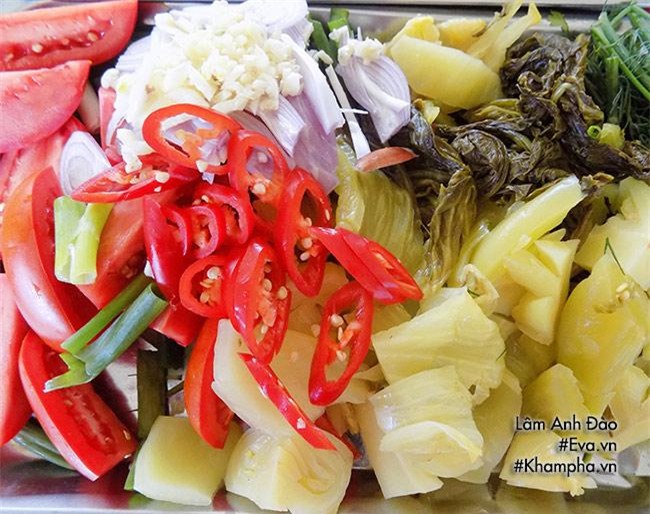 nong hoi vua an vua thoi voi ca om dua - 2