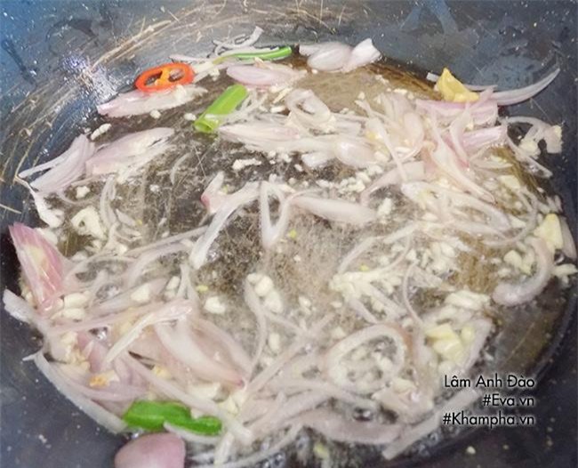 nong hoi vua an vua thoi voi ca om dua - 4