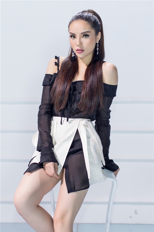 Khi Minh Tú ví The Look 2017 giống như phim hài, Kỳ Duyên đá xéo: Tôi lại thấy nhiều nước mắt hơn-4