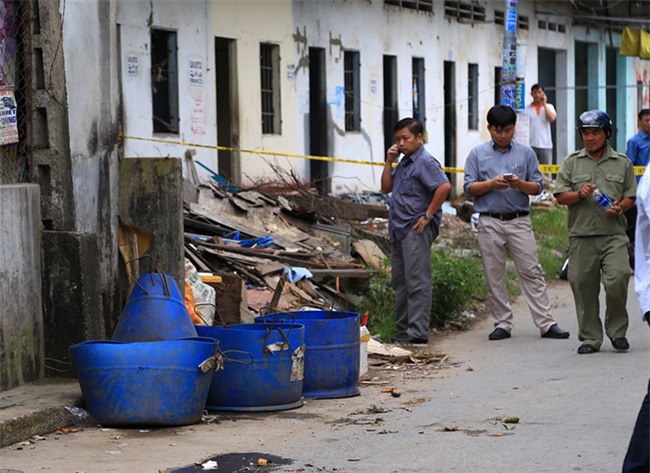 Phat hien ba lo chua dau nguoi trong thung rac hinh anh 2