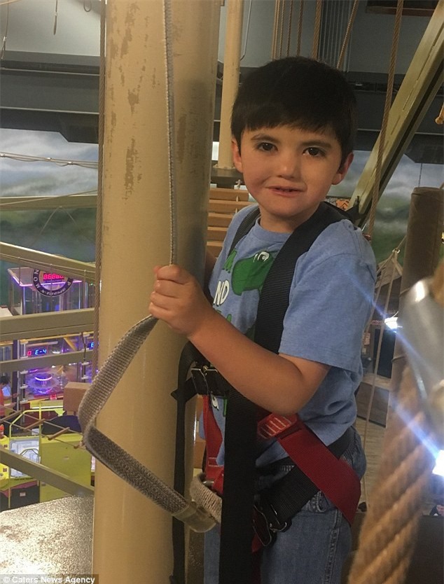 Con vừa cất tiếng khóc đầu tiên, người bố hét lên thất thanh, nhiều năm sau đó cuộc sống của họ đau đớn khôn nguôi - Ảnh 7.