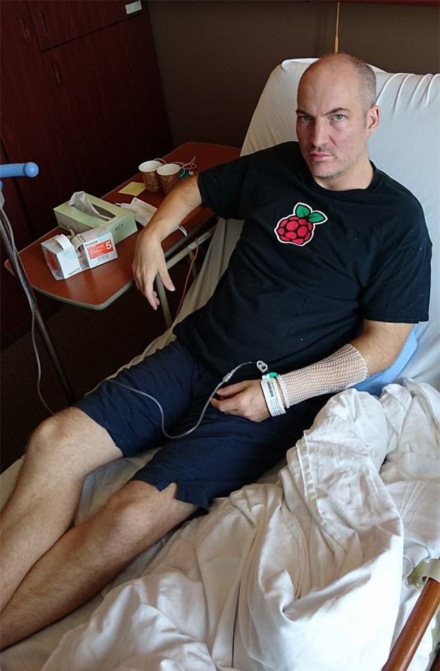 Biết bố ung thư giai đoạn cuối, con trai liền hỏi: “Nếu mẹ cũng mất thì sao hả bố?” - Ảnh 2.