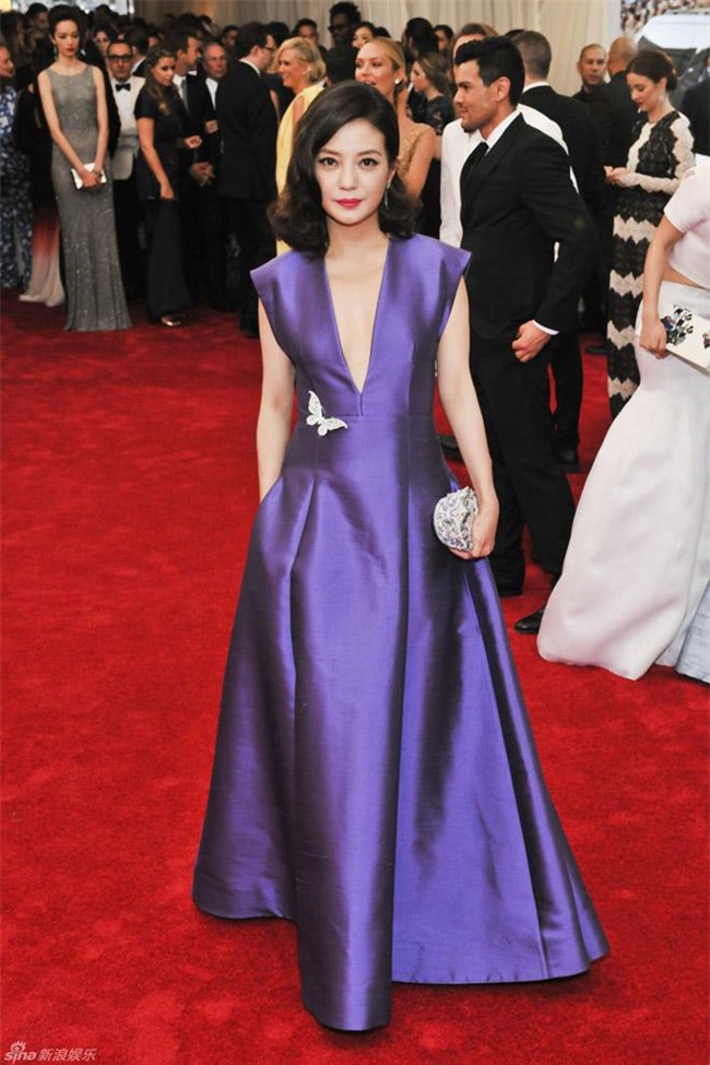 mac mau tim khong bi che gia va sen nhu ho ngoc ha, hay hoc nu than elle fanning! - 11