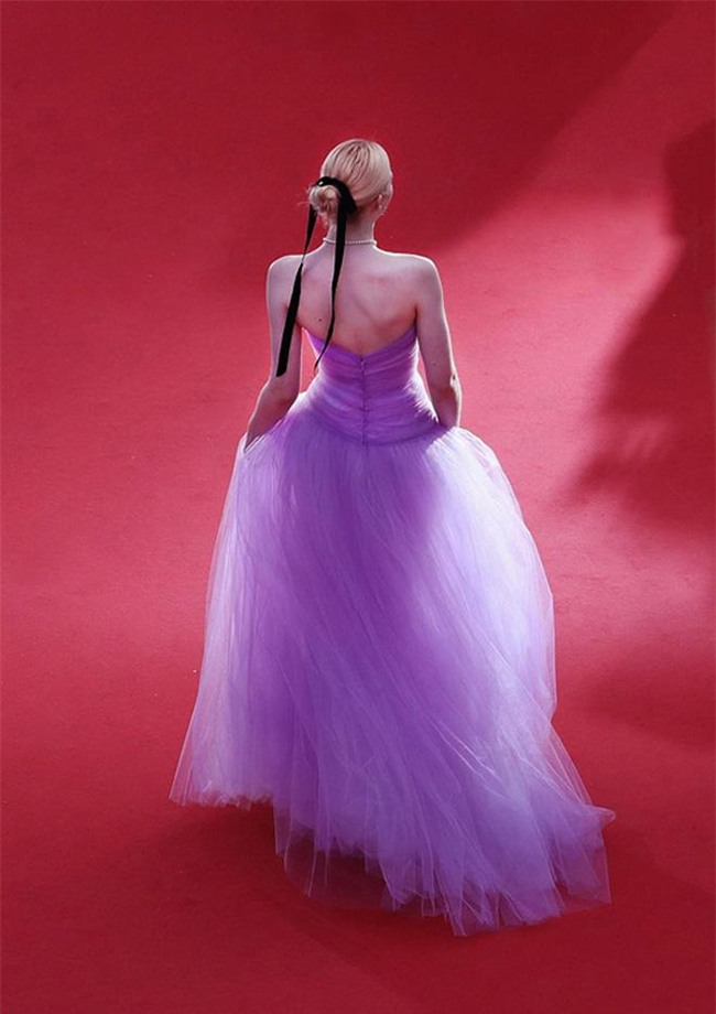 mac mau tim khong bi che gia va sen nhu ho ngoc ha, hay hoc nu than elle fanning! - 8