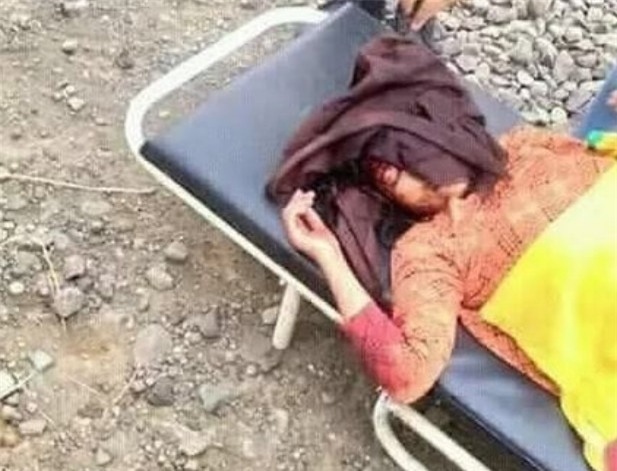 Cô gái bị tàu hỏa kéo lê khi selfie cùng bạn bên đường ray-2