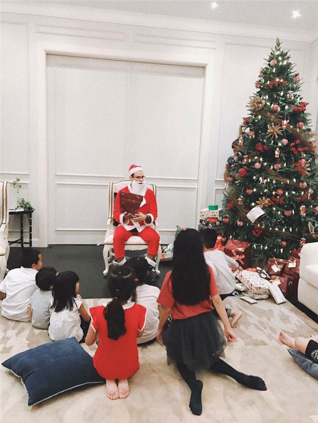 Tăng Thanh Hà và hội bạn tri kỷ tổ chức tiệc Giáng sinh sớm cho các con