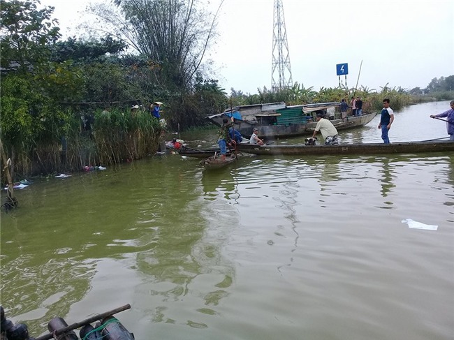 Huế: Phát hiện thi thể bé gái 4 tuổi dưới sông sau 1 ngày mất tích - Ảnh 1.