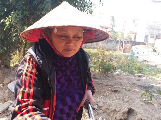 ha noi: bi chong duoi, dot quan ao phai di lang thang ca thang troi vi vo hui - 2