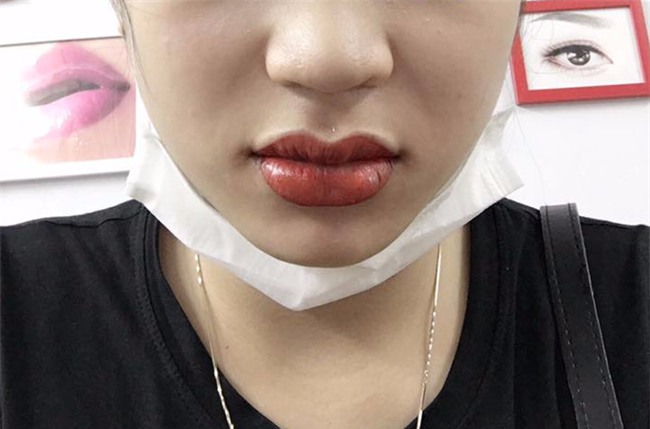 Những bà mẹ chồng của năm: Hết lòng yêu quý con dâu khiến con gái ruột cũng “phát hờn” - Ảnh 14.