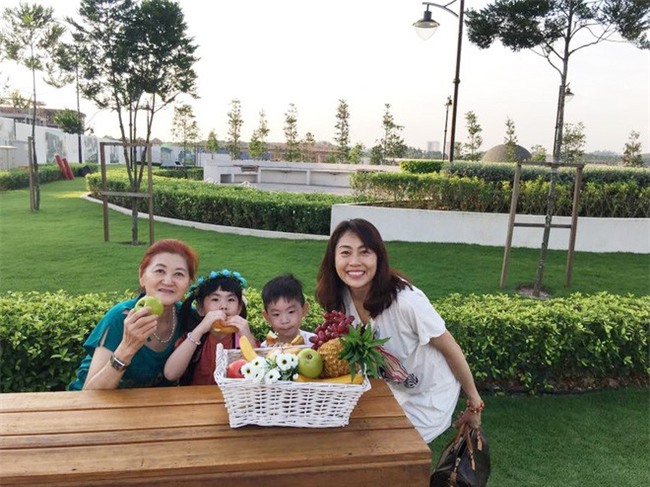 Những bà mẹ chồng của năm: Hết lòng yêu quý con dâu khiến con gái ruột cũng “phát hờn” - Ảnh 5.