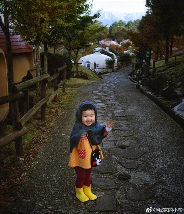 be gai "thanh an" trung quoc bat ngo tai xuat, trinh an uong van chua "ha nhiet" - 16