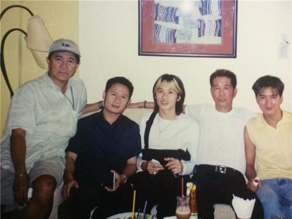 Anh còn chia sẻ loạt khoảnh khắc khi còn trẻ của mình và nam danh hài. - Tin sao Viet - Tin tuc sao Viet - Scandal sao Viet - Tin tuc cua Sao - Tin cua Sao