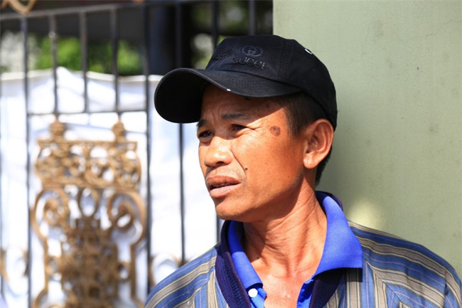 Vụ thi thể bị cắt đầu trong thùng rác: Anh trai ngất xỉu khi nhận ra em - Ảnh 2.