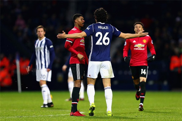 Lingard to chuc tiec sinh nhat am cung cung Marcus Rashford hinh anh 7