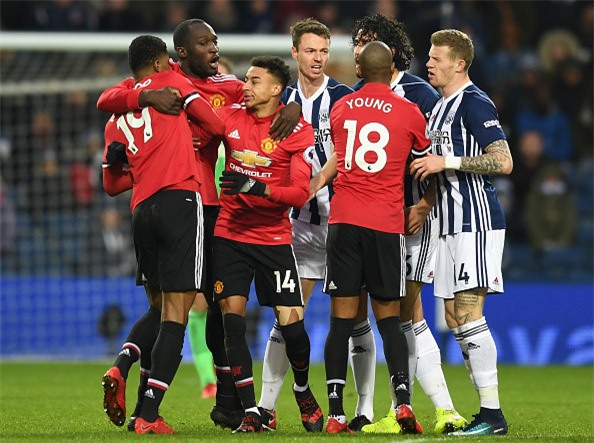 Lingard to chuc tiec sinh nhat am cung cung Marcus Rashford hinh anh 8