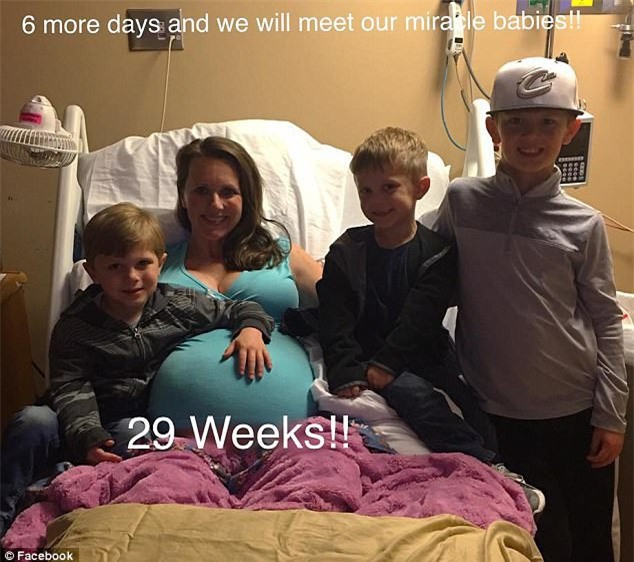 Chỉ sau 4 phút, cặp vợ chồng này đã trở thành bố mẹ của 9 đứa trẻ - Ảnh 4.