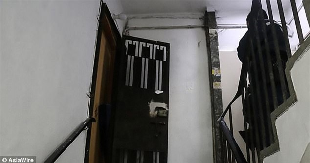 Rúng động: Mẹ sát hại con gái ruột 12 tuổi rồi phi tang ngay tại căn hộ chung cư - Ảnh 1.