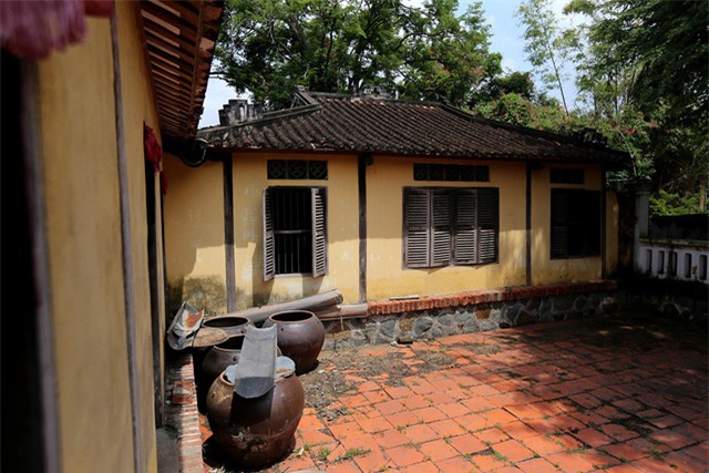 ngoi nha co co 120 cot go quy doc nhat o mien tay hinh anh 3