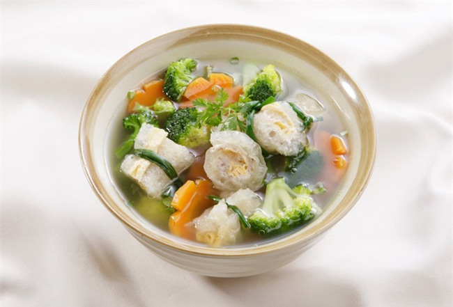 Bất hòa, con dâu bỏ thuốc độc vào thức ăn hãm hại mẹ chồng và chuyện không ngờ đã xảy ra - Ảnh 2.