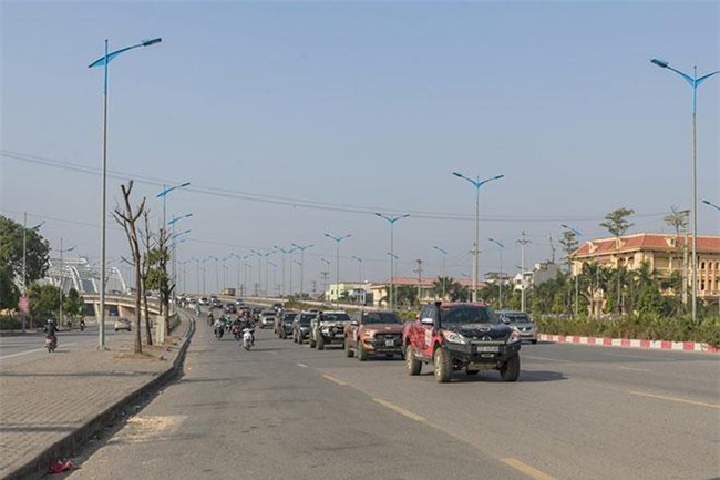 man bao hy bang 50 xe ban tai cuc chat tai ha noi - 3