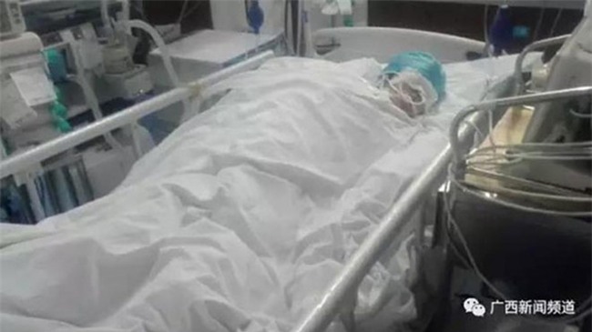 Nu sinh hon me sau khi bi phat dung ngoai troi lanh hinh anh 1