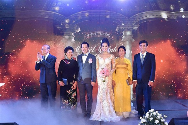 10 đám cưới Việt không phải của sao showbiz nhưng cực kỳ xa hoa khiến MXH nô nức chỉ dám nhìn không dám ước trong năm 2017 - Ảnh 30.