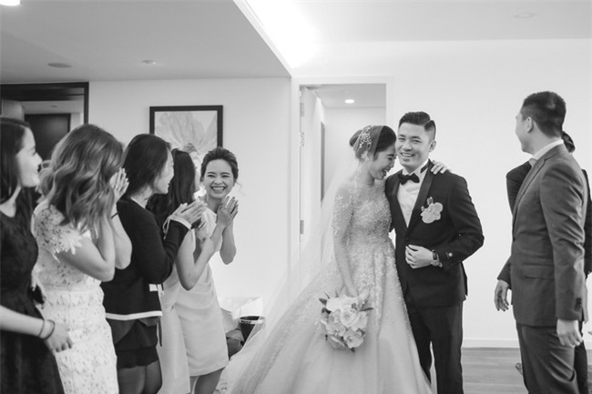 Đám cưới cổ tích với váy cưới đính 20.000 viên ngọc trai, dàn khách mời khủng và loạt xe sang của cặp đôi cậu ấm cô chiêu Hà thành - Ảnh 14.