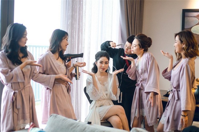 Đám cưới cổ tích với váy cưới đính 20.000 viên ngọc trai, dàn khách mời khủng và loạt xe sang của cặp đôi cậu ấm cô chiêu Hà thành - Ảnh 17.