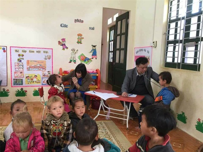 Vụ 9 học sinh bỗng nhiên ngất, tự chạy ra khỏi lớp khi đang học: Các em đều là học sinh giỏi, có chỉ số IQ cao - Ảnh 2.