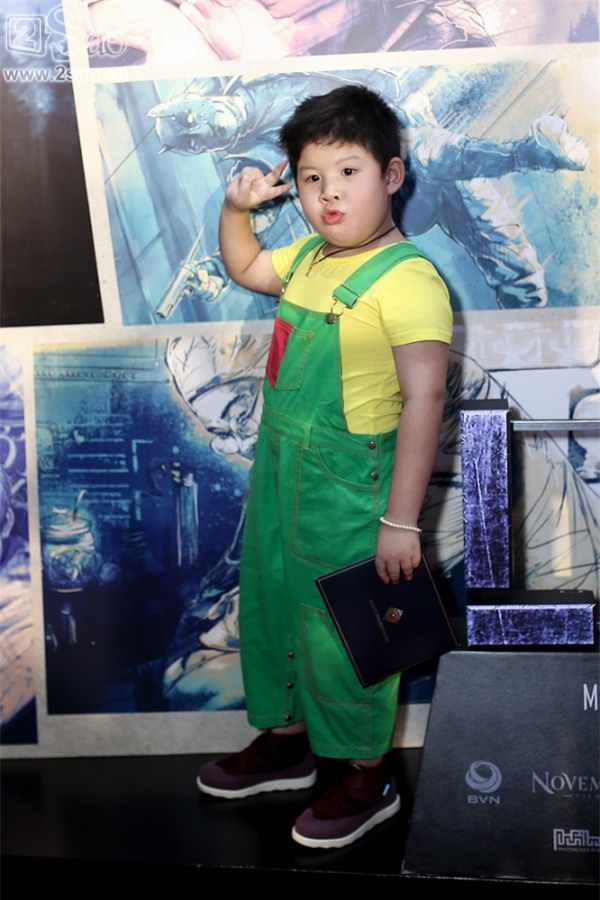 Nhã Phương xinh như công chúa, đọ sắc với quả bom sex Vũ Ngọc Anh-11