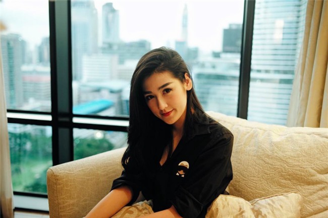 Lột xác vừa vừa thôi, đừng quá đà như Á hậu Tú Anh kẻo đến bố mẹ còn không nhận ra - Ảnh 4.