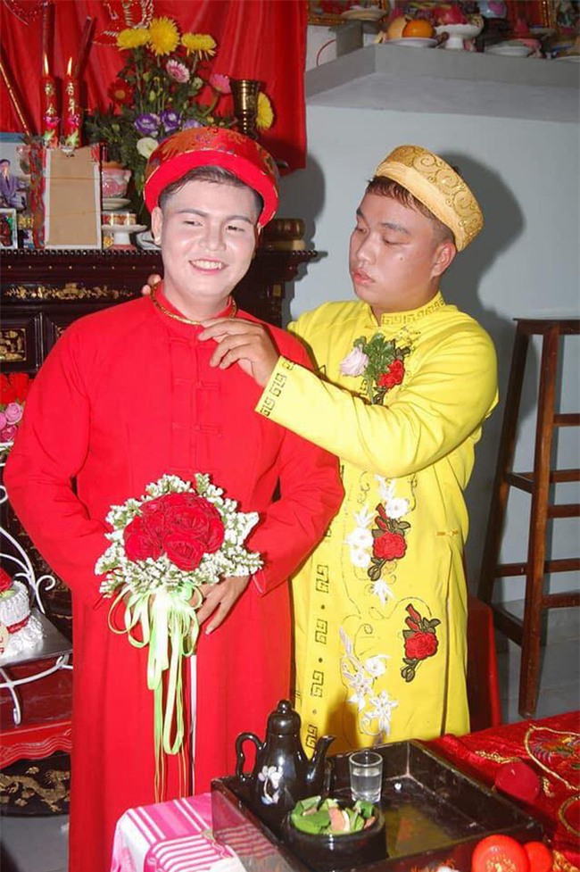 Cặp đôi đồng tính nam gây xôn xao với đám cưới hạnh phúc sau 6 năm hẹn hò