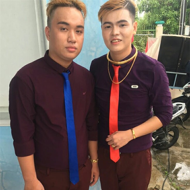 Cặp đôi đồng tính nam gây xôn xao với đám cưới hạnh phúc sau 6 năm hẹn hò