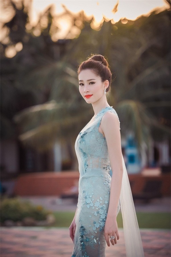 Đẹp như hoa hậu, siêu mẫu showbiz Việt mà cũng từng trầm cảm đến mức muốn quyên sinh!-1