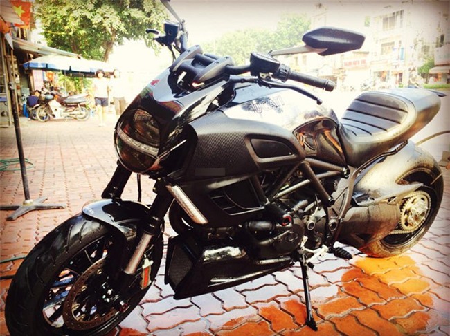 Những sao Việt giàu nứt vách đổ tường nhưng thích đi motor hơn xế hộp - Tin sao Viet - Tin tuc sao Viet - Scandal sao Viet - Tin tuc cua Sao - Tin cua Sao