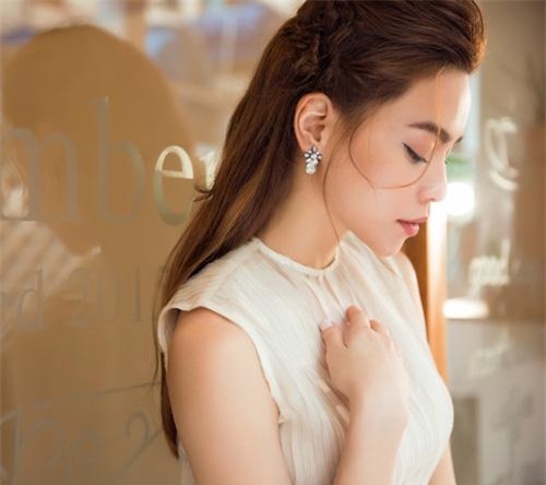 ho ngoc ha: "khong co nguoi than, ban be thi chac toi da tu ket lieu nhieu lan" - 2