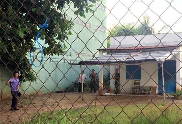 Dìm chết vợ trong thùng nước rồi thản nhiên chở về quê an táng, người chồng đối diện án tử hình - Ảnh 2.