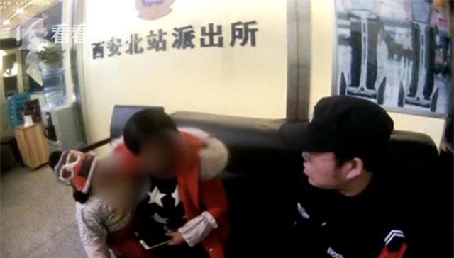 mau thuan voi chong va me chong, nang dau quan tri mang con 10 thang tuoi di ban - 2