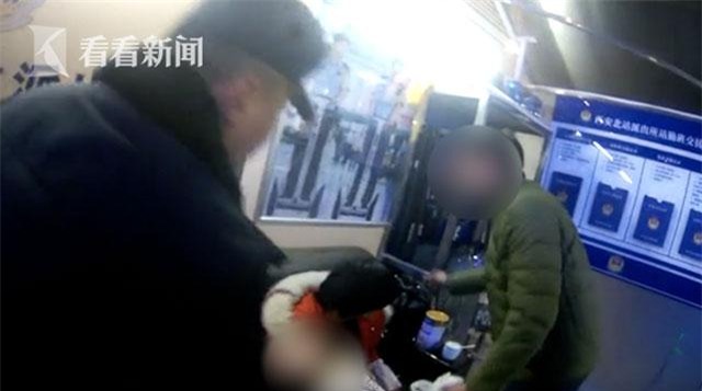 mau thuan voi chong va me chong, nang dau quan tri mang con 10 thang tuoi di ban - 4