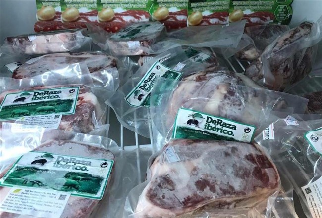 thịt lợn đen,thịt lợn đen tây ban nha,nhà giàu việt,đặc sản nhà giàu,thịt trường tết,đặc sản tết