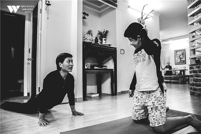 Bố Quốc Tuấn: Bôm biết chấp nhận tất cả và đồng hành với mọi cái một cách thoải mái, điều đó truyền nghị lực cho tôi - Ảnh 13.