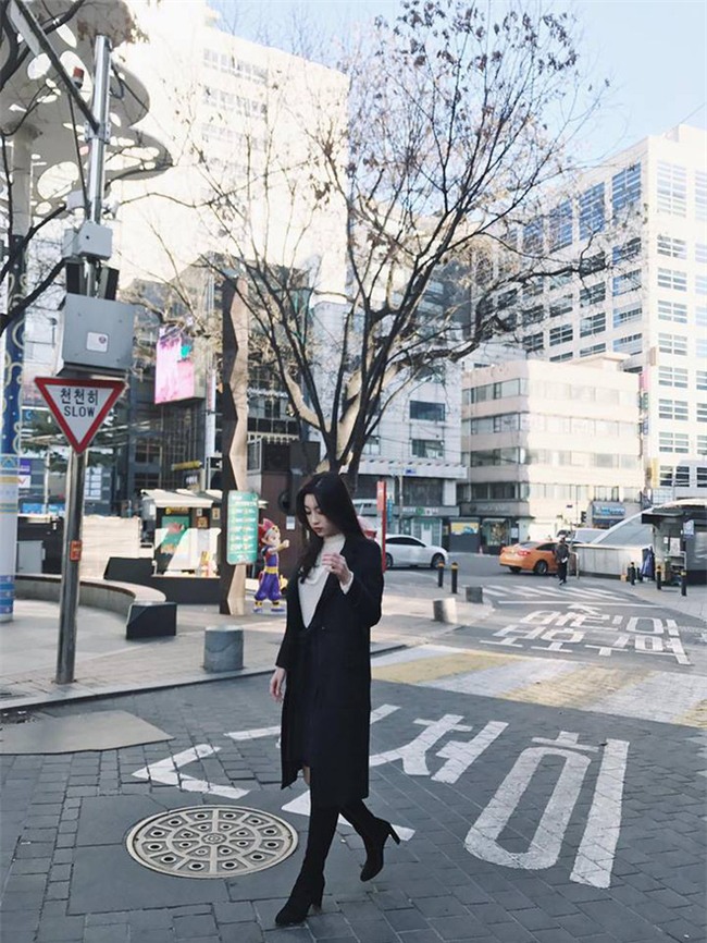 Lâu lắm mới thấy Kỳ Duyên diện đồ điệu, còn Hà Tăng thì đẹp khỏi bàn trong street style tuần này - Ảnh 9.