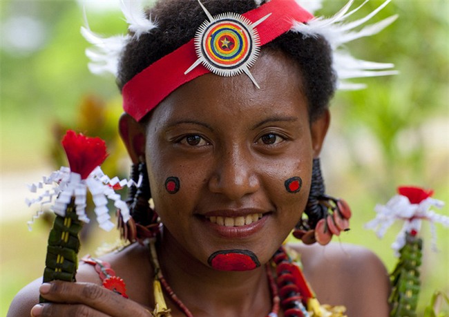 Chuyện yêu thú vị ở đảo quốc nữ quyền: Cứ đến mùa khoai, phụ nữ lại đi săn trai, có những căn lều để ngoại tình thoải mái - Ảnh 3.