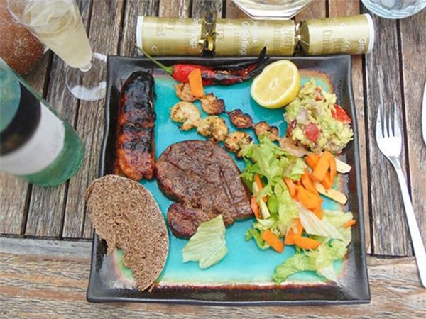 20 bua an giang sinh o cac nuoc tren the gioi, co nuoc don so bat ngo - 20