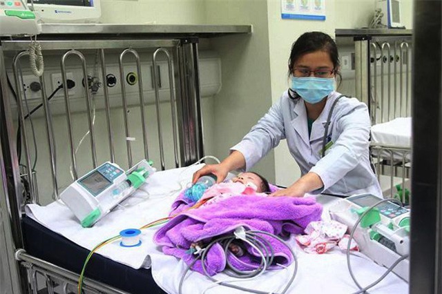 Trẻ nhỏ nhập viện do mắc các bệnh về đường hô hấp