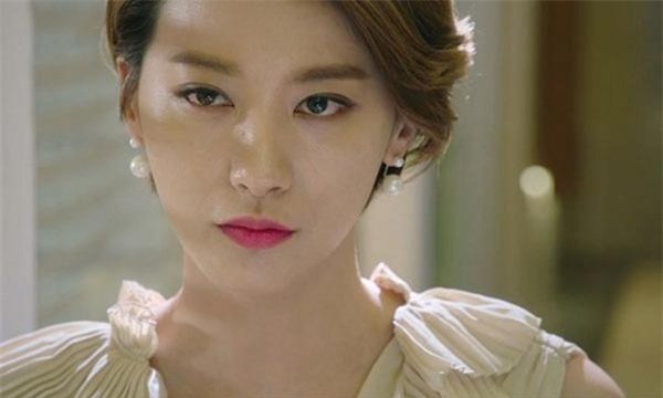 chong sap cuoi co bo, co gai "cao tay" da lam cach nay khien chang chan ngay "ho ly tinh" - 3