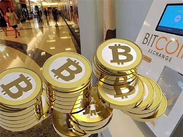 Mất trên 120 triệu vì Bitcoin điên cuồng lao dốc